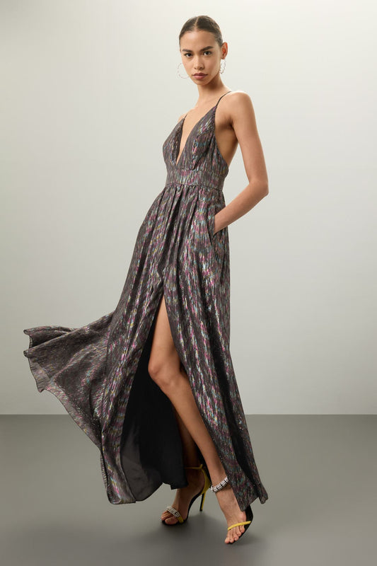 Aidan AIDAN MATTOX Black Striped Metallic V-Neck Halter Gown – Size 6
